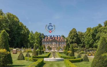 Château 25 pièces - image - 1