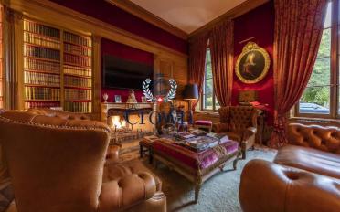 Château 25 pièces - image - 11