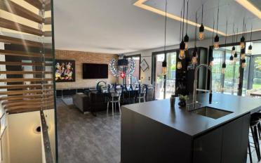 Single house 10 rooms - image - 12