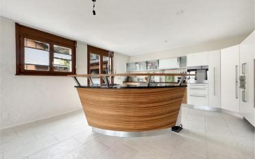 Apartment 8 rooms - image - 11