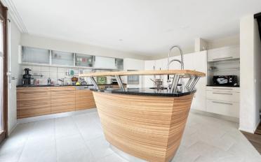 Apartment 8 rooms - image - 10