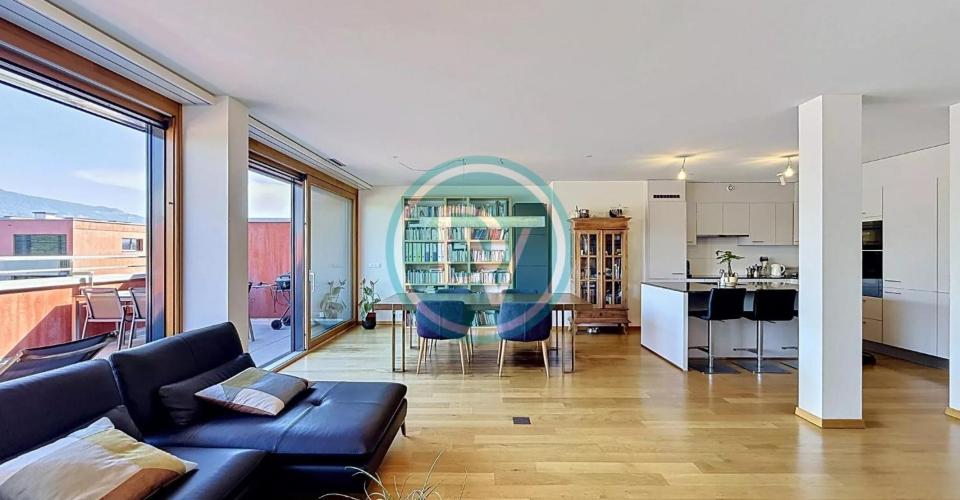 Attique duplex d'exception à Carouge