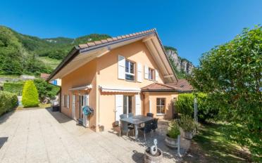 Villa 5.5 Zimmer - image - 1