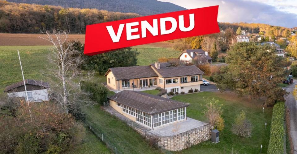 VENDU - Villa individuelle avec piscine et vue de rêve