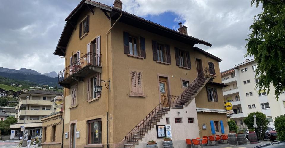 Sierre appartement duplex dernier étage avec immense galetas à exploiter