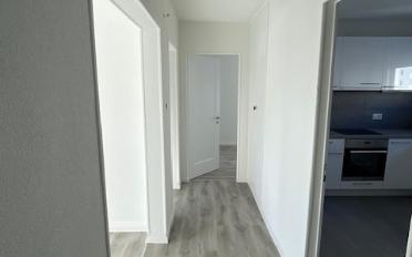 Apartment 4 rooms - image - 3
