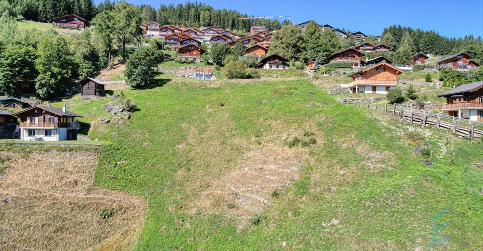 EXCLUSIVITE 2 Magnifiques parcelles constructibles totalisant 3070m²