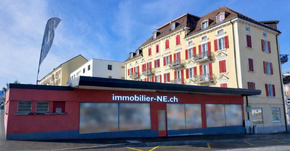 SUPERBE SURFACE COMMERCIALE DE 470M² SUR UN AXE TRÈS FRÉQUENTÉ