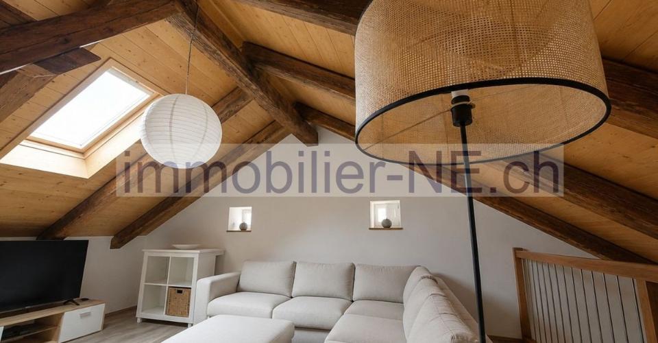 Superbe appartement en attique avec garage et place de parc extérieure