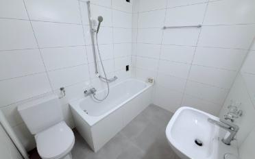 Apartment 4 rooms - image - 8