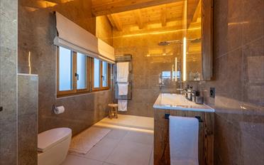 Chalet 6.5 pièces - image - 17