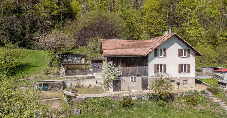 Fehr Immobilien - Charmantes 6-Zimmer-Einfamilienhaus