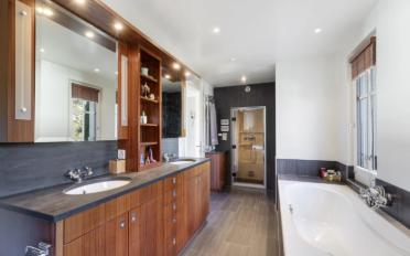 Single house 11 rooms - image - 9