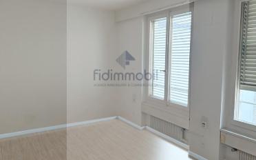 Office - image - 12