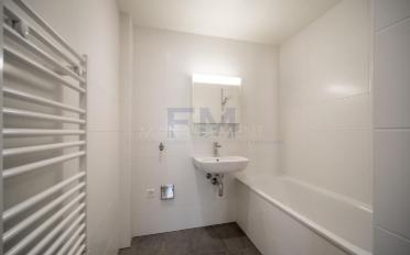 Apartment 4 rooms - image - 9