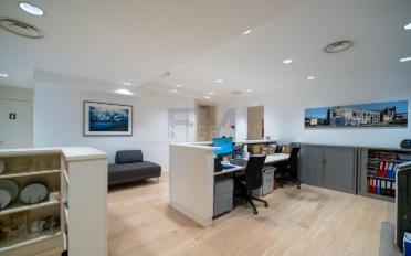 Bureau 4 pièces - image - 9
