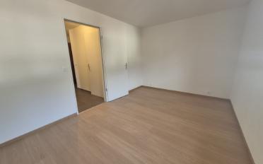 Apartment 4 rooms - image - 9