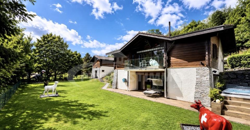 MAISON DE CHARME DANS UN QUARTIER PAISIBLE ET RECHERCHÉ