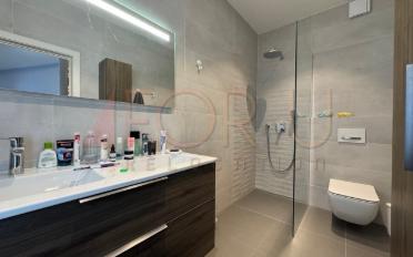 Doppeleinfamilienhaus 7.5 Zimmer - image - 9