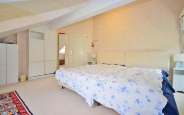Apartment 6 rooms - image - 7