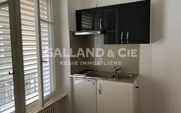 Studio 1 room - image - 2