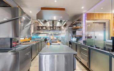 Single house 10 rooms - image - 6