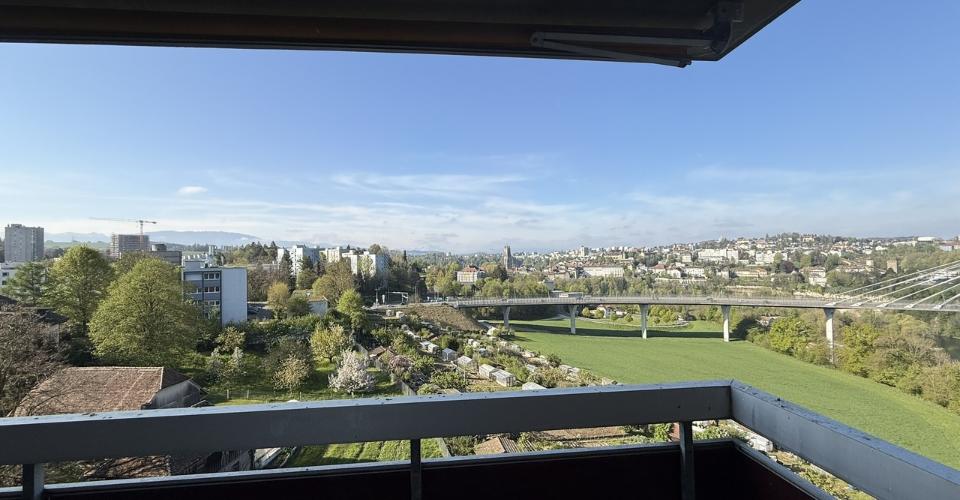 Spacieux appartement familial avec beau potentiel