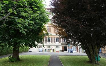 Immeuble résidentiel - image - 1