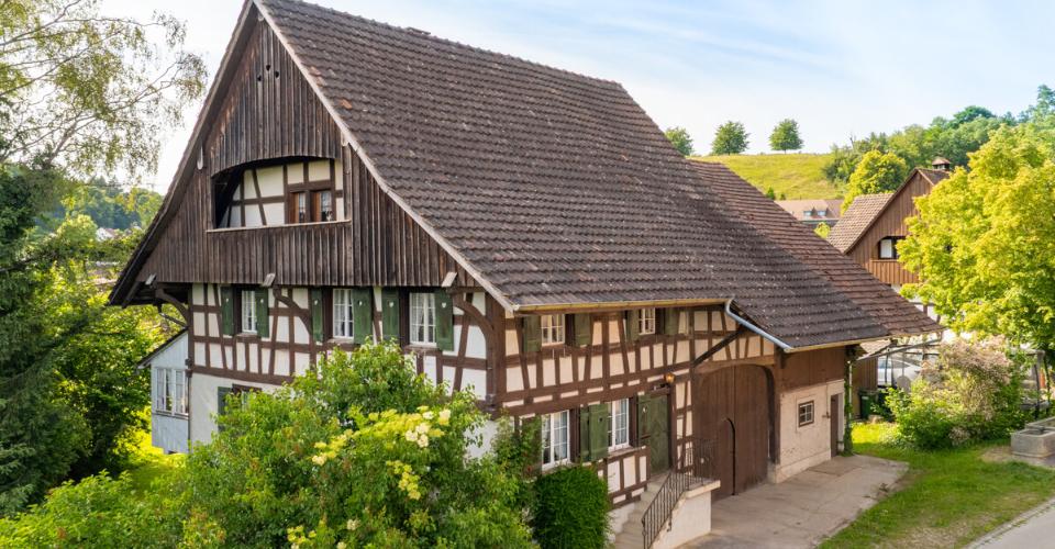 Wasterkingen: ländliches Wohnen mit Raum für Ideen