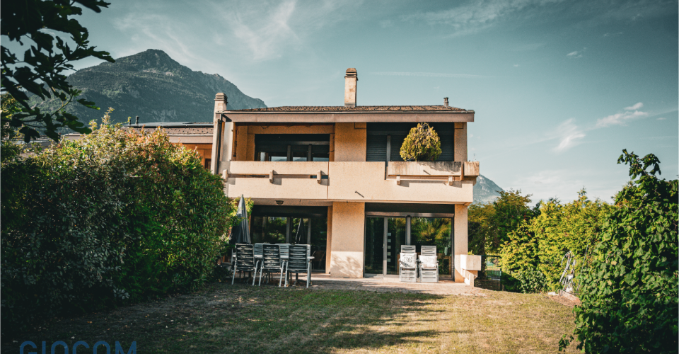Villa familiale avec jardin à deux pas de la gare de Martigny