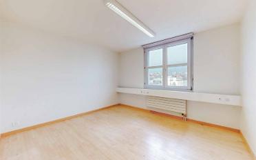 Office - image - 8