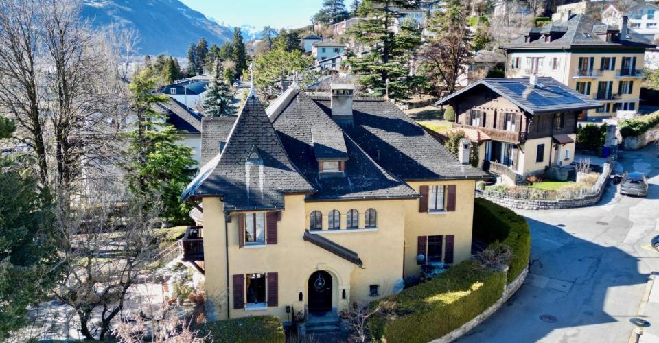 Superbe propriété de 3 appartements de 3.5 pièces et 4.5 piècs au centre de Sion