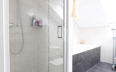 Bifamiliar house - image - 11