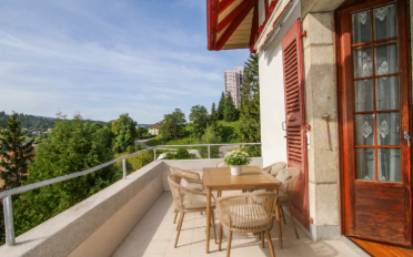 Maison 9 pièces - image - 3