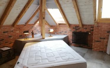 Dernier étage 2.5 pièces - image - 3