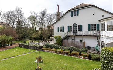 Single house 12 rooms - image - 2