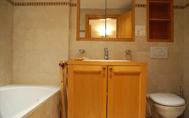 Apartment 4 rooms - image - 12