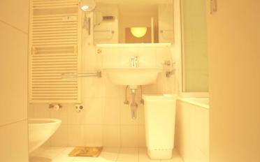 Apartment 4 rooms - image - 12