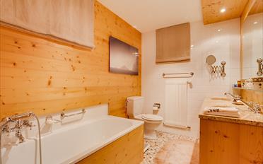 Chalet 8.5 pièces - image - 7