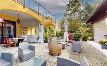 Restaurant 24 pièces - image - 1