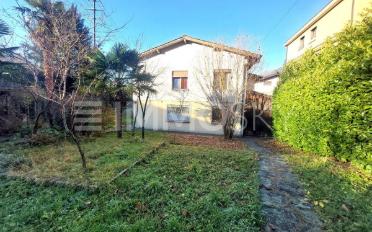 Single house 6 rooms - image - 2