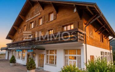 Wohngebäude 28 Zimmer - image - 1