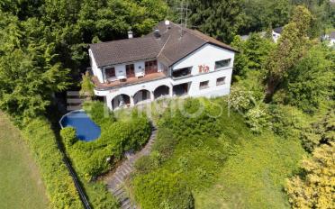 Einfamilienhaus 6.5 Zimmer - image - 1