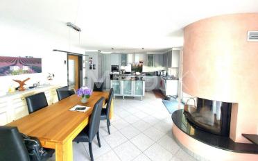 Einfamilienhaus 7.5 Zimmer - image - 1