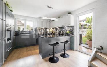Einfamilienhaus 7.5 Zimmer - image - 1