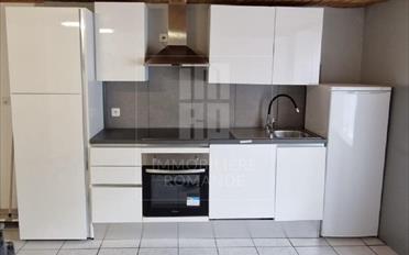 Apartment 4 rooms - image - 2