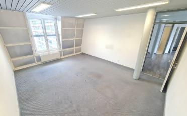 Bureau - image - 11