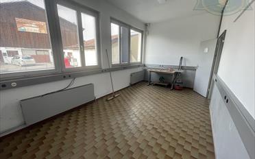 Mixed use property - image - 11