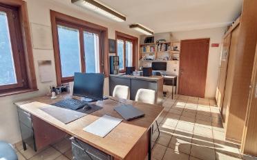 Office - image - 5
