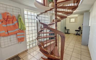 Office - image - 8